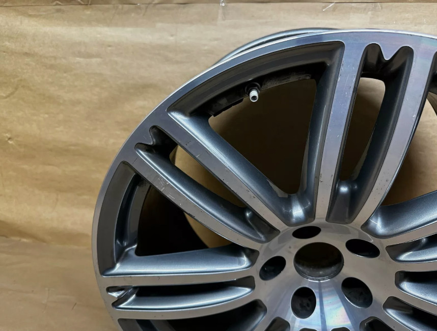 20" Maserati Ghibli Quattroporte rear wheel rim 10.5Jx20H2 ET45 OEM 670016860