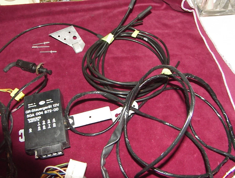 Control de crucero Volvo 740-940 para RHD con transmisión automática. Arnés (RHD) incluido Foto 4 de 4