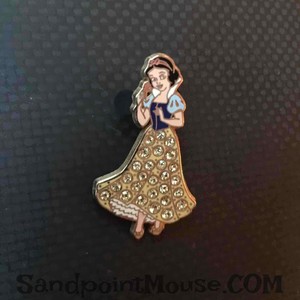 Disney-Snow-White-Jeweled-Dress-Pin-UV-51500