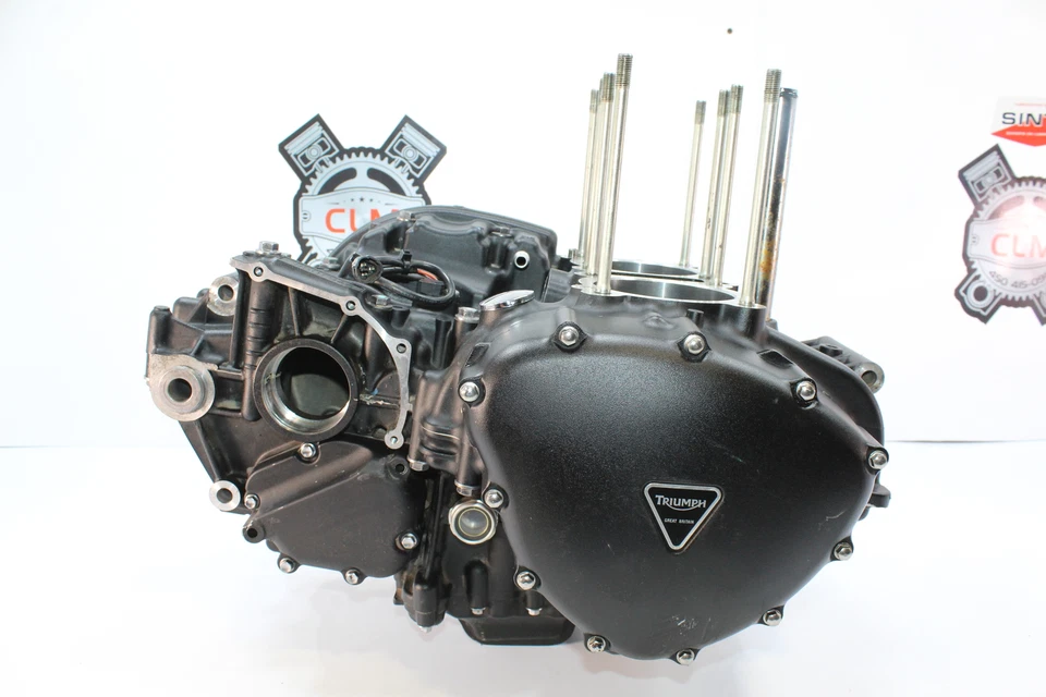 Triumph Thruxton 900 2012 cárter negro T1160118 Foto 2 de 4