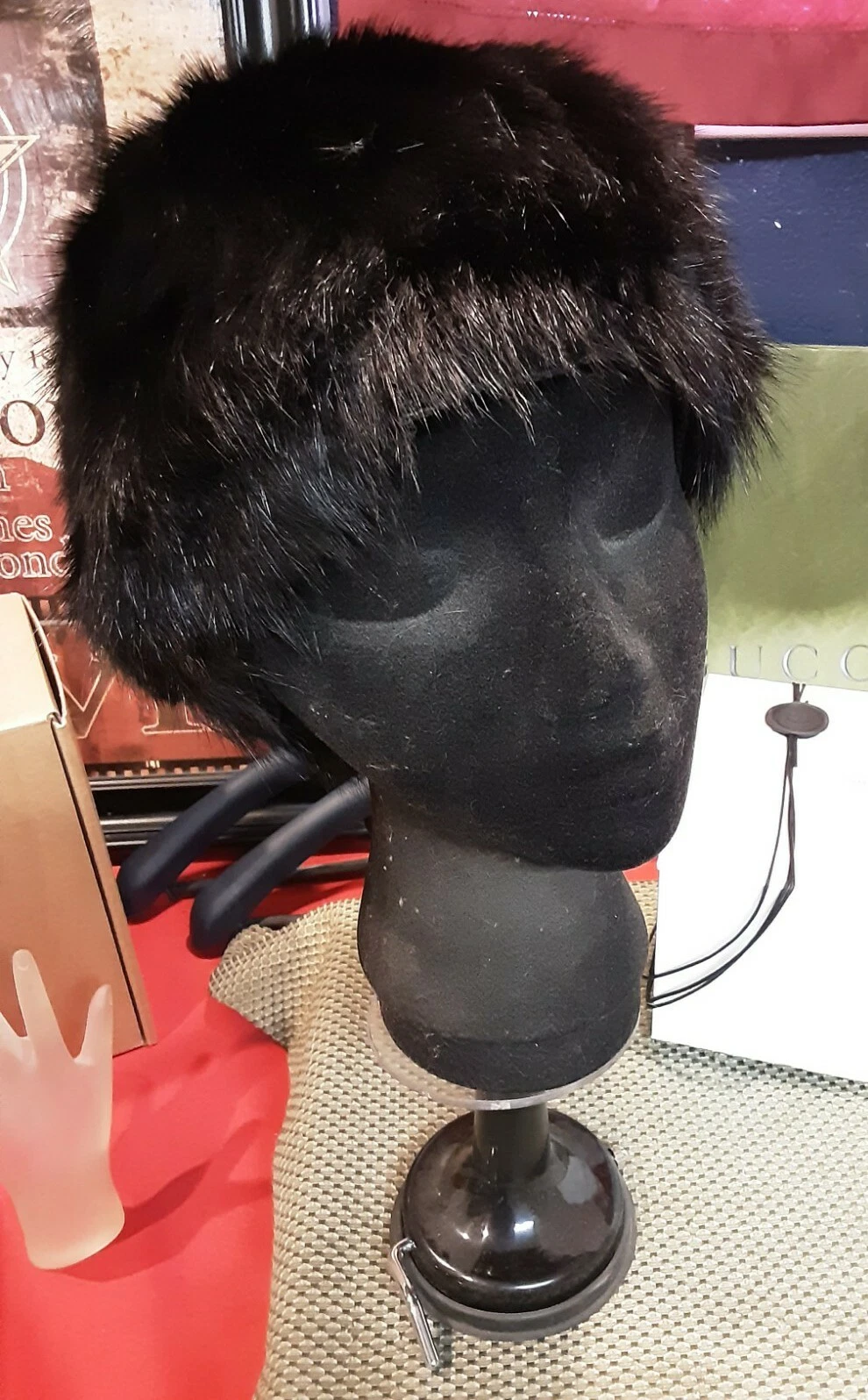 Christian Dior   Chapeau cuir cheveux vintage années 50 années 60 MOD
