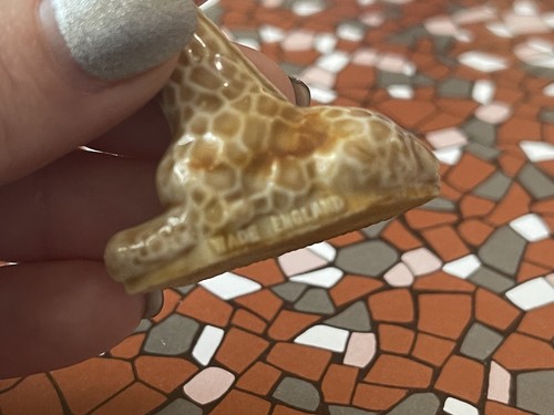 Wade England Miniature Porcelain Figurine Whimsies "Giraffe" - Picture 5 of 7