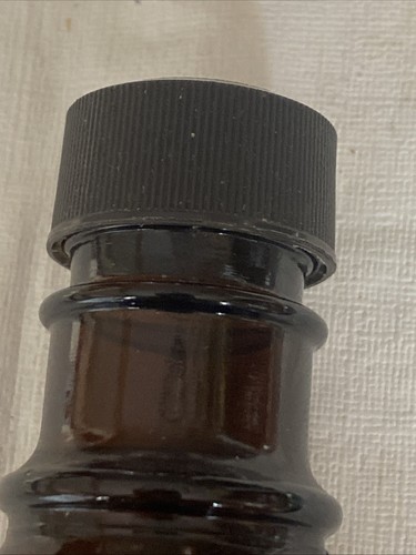 Vintage Amber Brown Glass Empty RX Bottle 73/4”. Embossed “KAHIVA” w/ Blk Cap - Bild 3 von 5