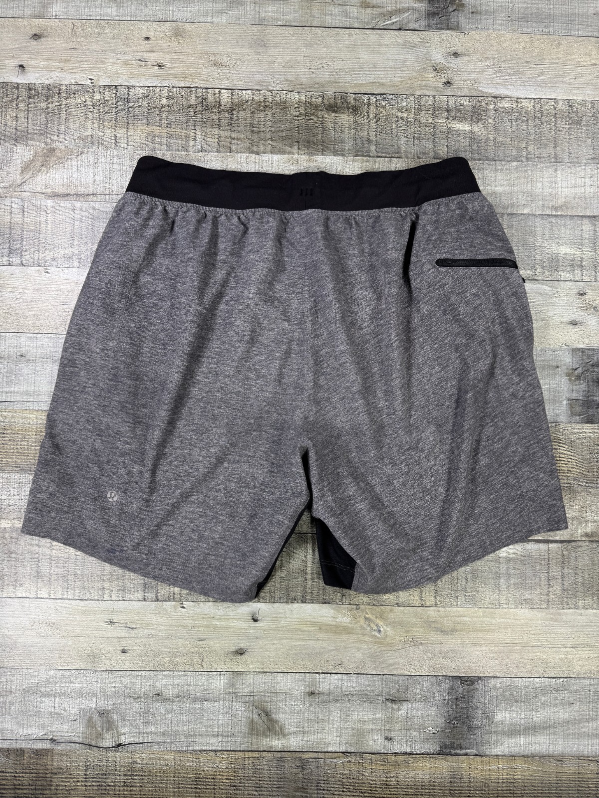 Lululemon T.H.E. Short Linerless Shorts Mens Large Gray Athletic Running Yoga