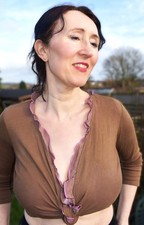 JIGSAW CUTE LONG SLEEVED OPEN CHOCOLATE TOP WITH PINK TRIM SIZE S VGC