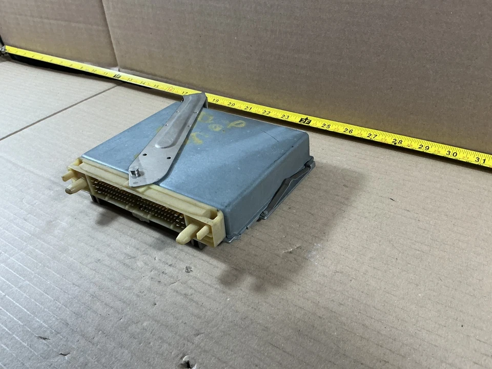 Unidad de módulo de control del motor Volvo 850 1996-1997 ECU ECM P09125685, 0261203077 Foto 2 de 4