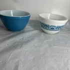 2 Vintage Pyrex Mixing Bowls 401 1 1/2pt Blue Trade Horizon Blue