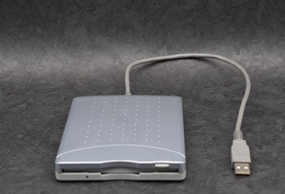 USB Diskettenlaufwerk 3,5'' Fujitsu FPCFDD12 Extern USB Floppy Drive - gebraucht
