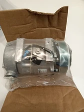 Sanden 4040/SD7H15 HD Compressor 12V Direct Mount CW Vertical 6-Groove 125mm