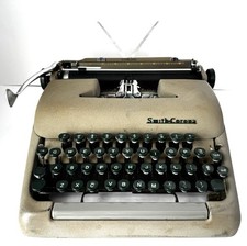 Vintage 1965 Smith Corona Sterling Portable Typewriter Green Keys Case Repair thumbnail