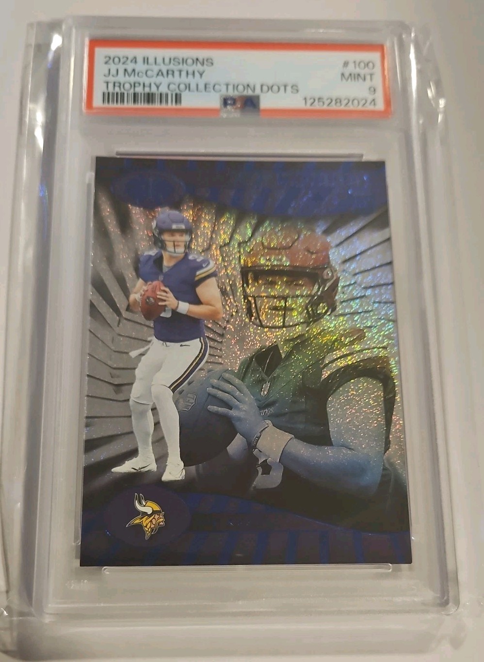 2024 PANINI ILLUSIONS JJ McCarthy TROPHY COLLECTION DOTS #100 RC PSA 9 Vikings