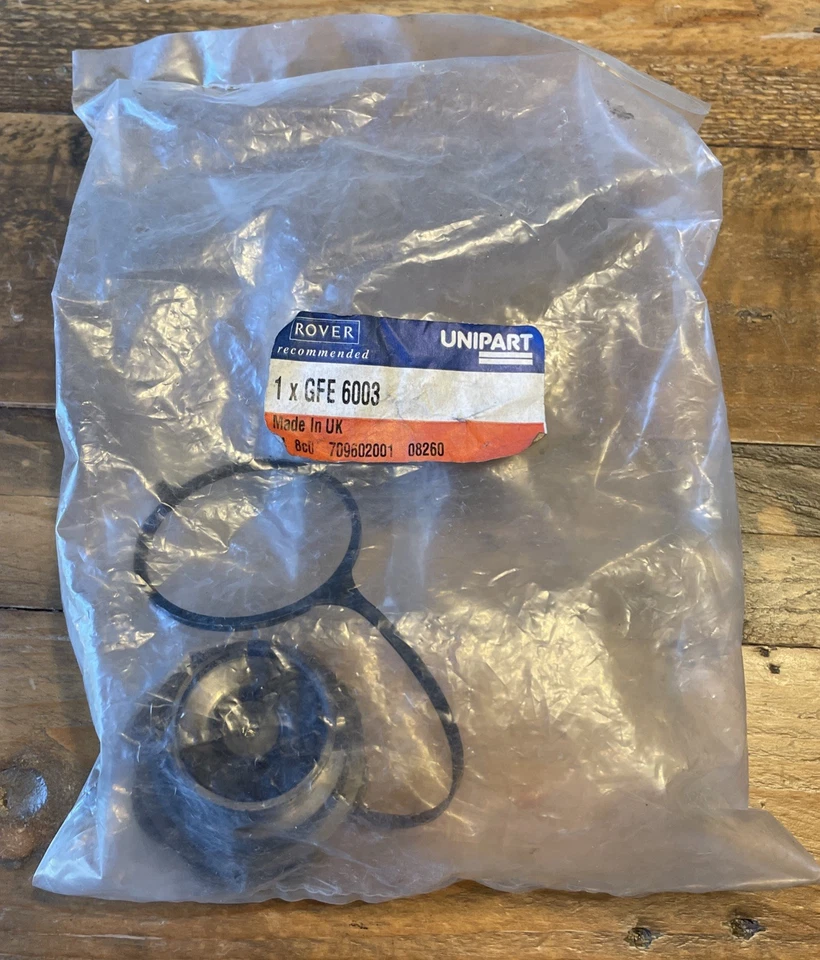 Classic Unipart Rover Mini Oil Filler Cap GFE6003 NOS - Image 1 of 4