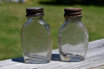 Vintage Lot 2 Glass Bayer Aspirin Bottles Cross Cap