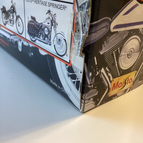 Harley Davidson 1997 MAISTO FLHR Road KING 1:18 Scale Die Cast Bike Black - Picture 4 of 4