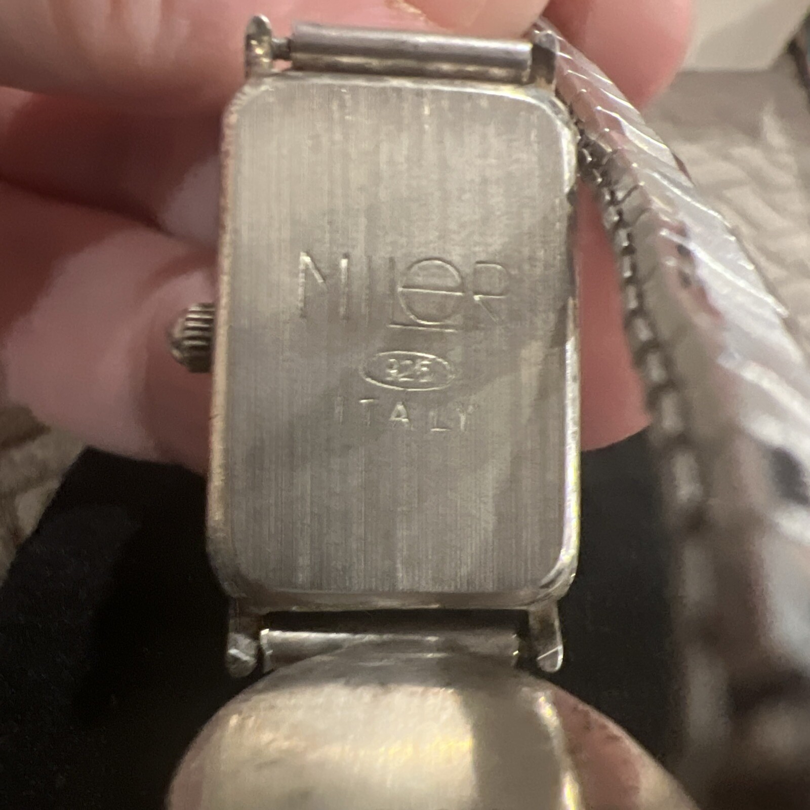 Picture 3 of 24