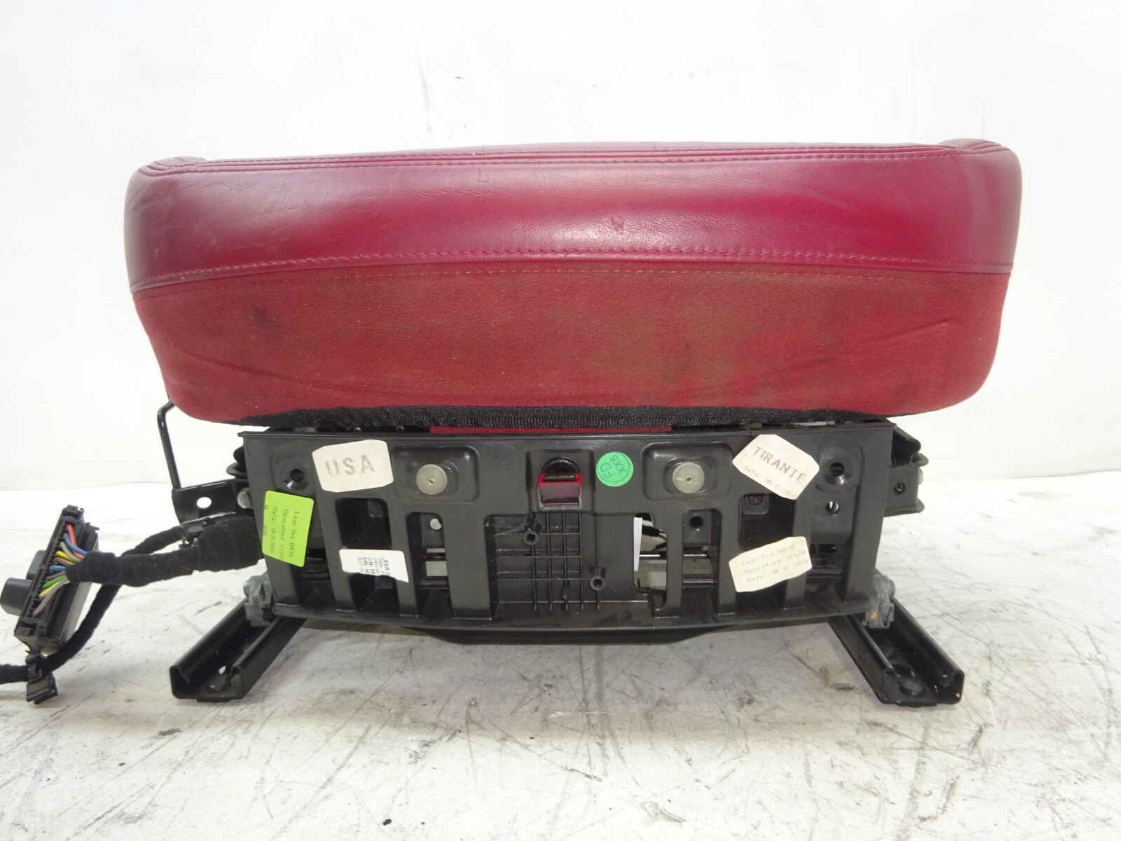 14-17 Maserati Ghibli Front Right Lower Bottom Seat Cushion w/ Rail OEM DE231040