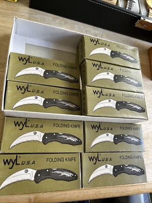12 Wyl USA Folding Knives