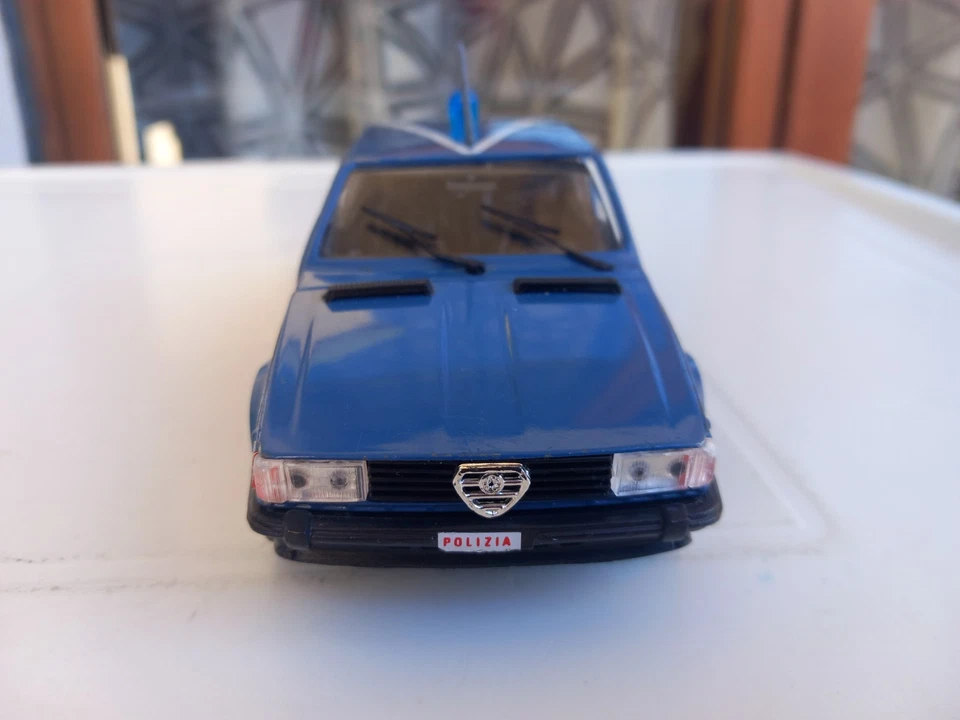 Alfa Romeo Giulietta 1.6 Polizia 1/25 Polistil - Immagine 3 di 4