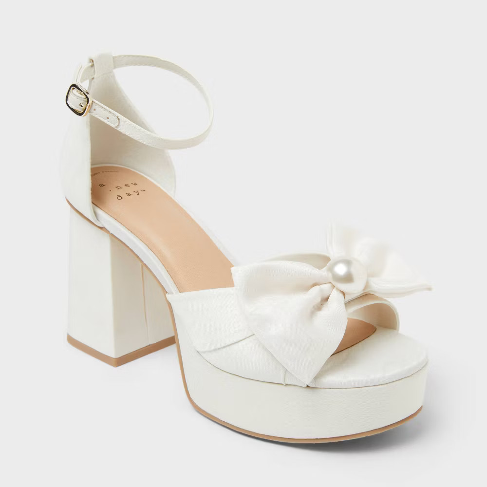 Women s Melody Heels with Memory Foam Insole - A New Day White 3890₽