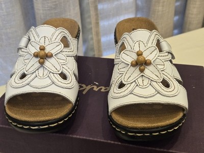 Sz 6 1/2 M Womens Clarks Lexi Basil White Beaded Detail Open Toe Wedge Slide New