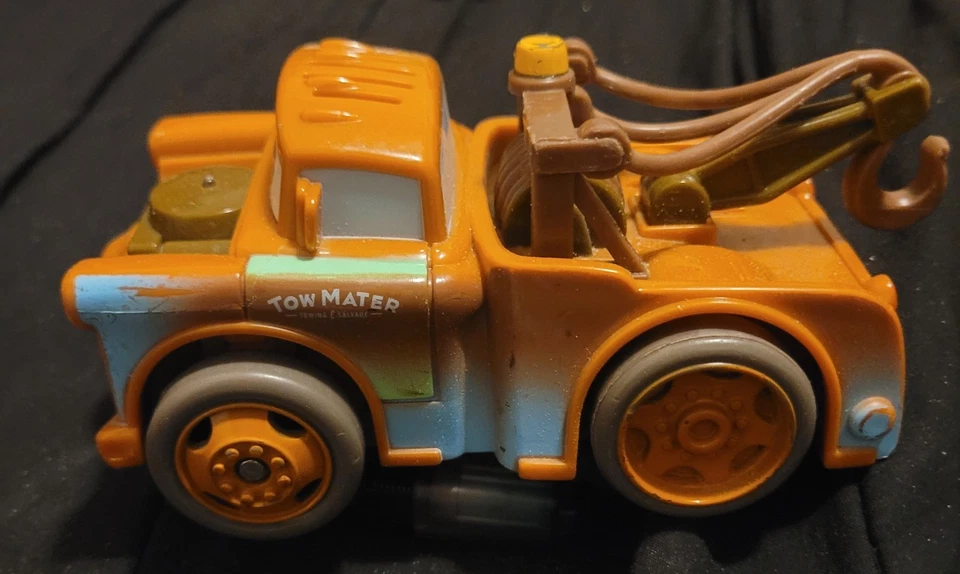 Disney Pixar CARS Tow Mater 2005 Shake N Go Mattel Engine Sounds Brown Truck Toy - Image 3 of 3