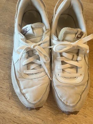 Nike Women's Waffle Debut Sneakers White Size 8.5, DH9523 106
