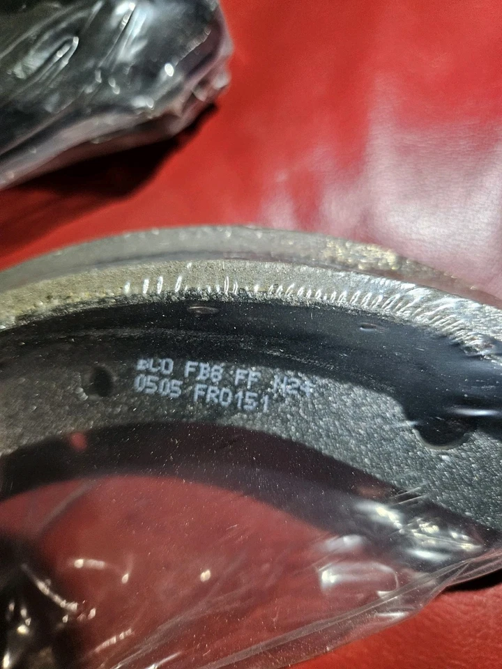 Тормозные колодки Bosch No BS151R высококачественные от оригинального производителя сменные, надежная тормозная мощность - Изображение 4 из 4