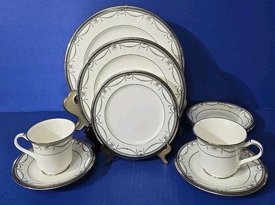 Noritake Chamberlain  5 Pc Place Setting + 1 Extra Cup & 2 Saucers