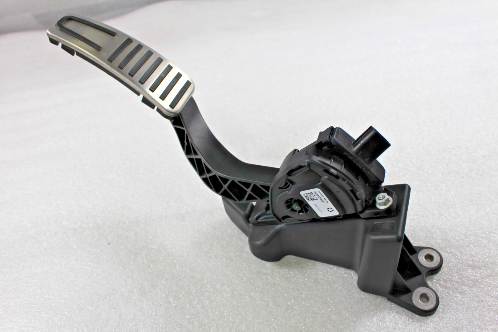 Maserati Ghibli, Levante, Accelerator Pedal, Used, P/N 670034346