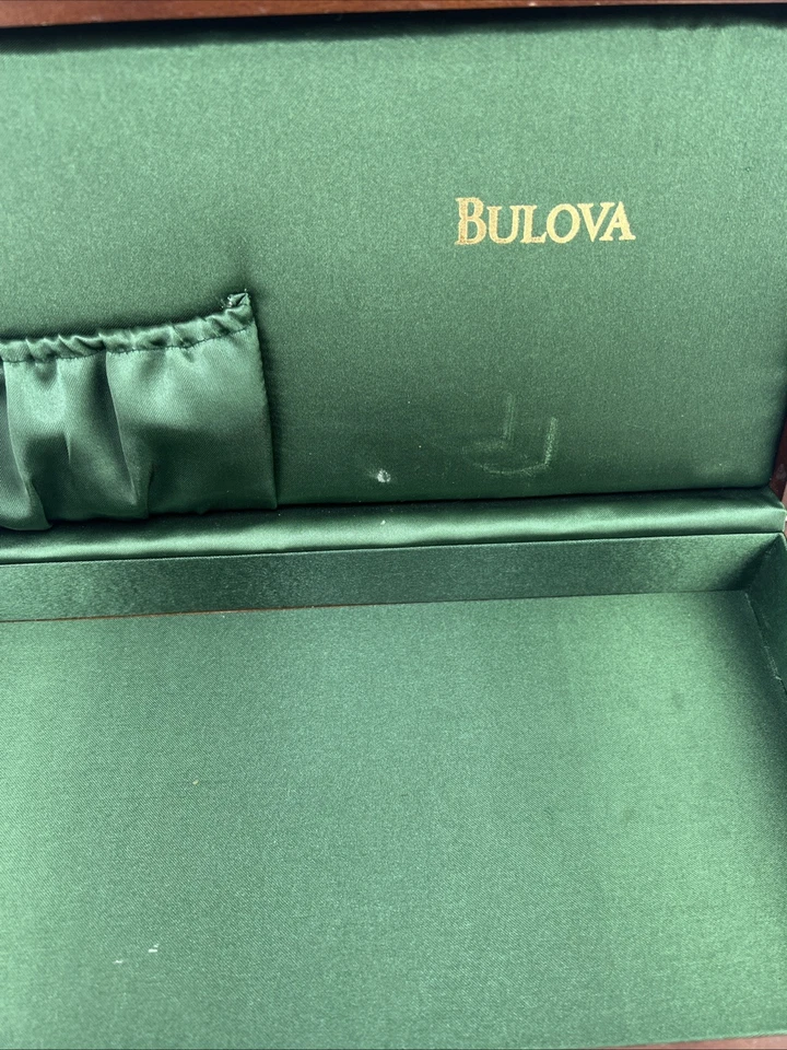 Contenedor de almacenamiento para joyero de reloj Bulova de madera forro satinado vintage Foto 3 de 4