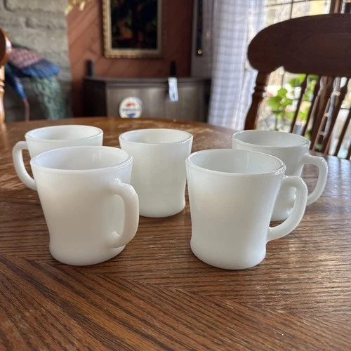 Vintage Fire King Anchor Hocking Milk Glass Mugs D Handle Set Of 4White
