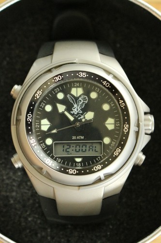 IMMACULATE UN-ISSUED INSCRIBED ADI IDF BLK/BLK WR20 CHRONOGRAPH WATCH + BOX SET