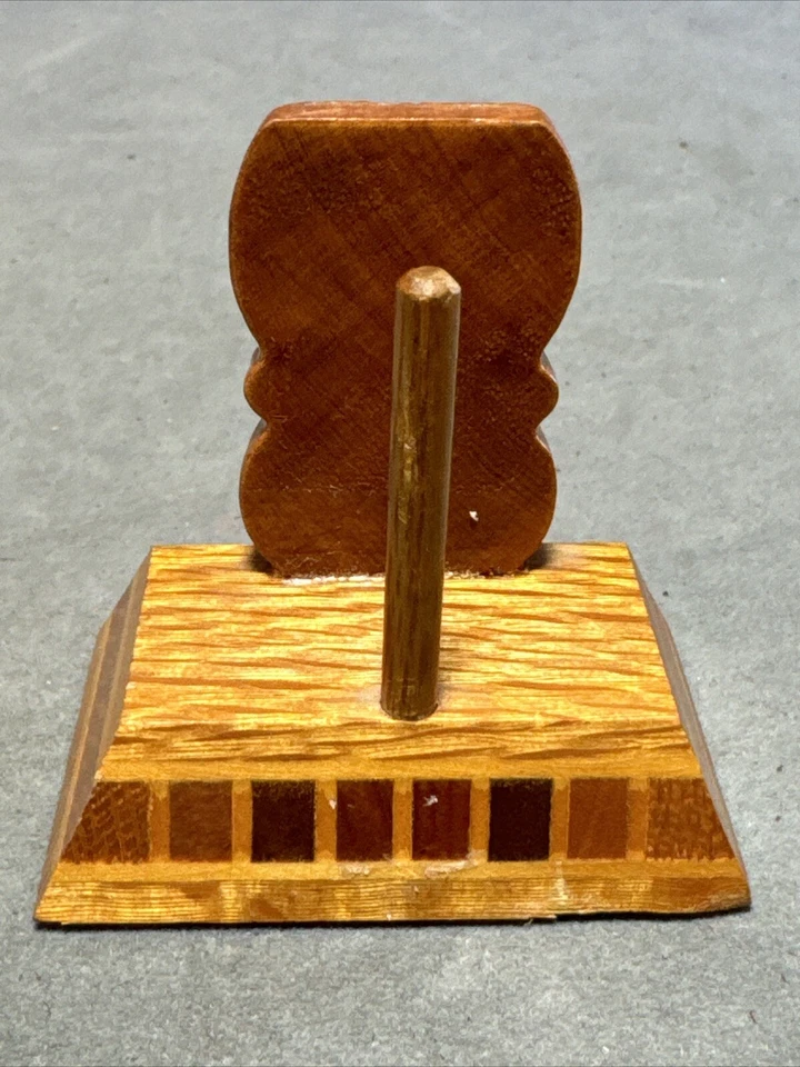 Soporte de caja de fósforos Tiki de madera soberana de Native Mambers of New Zealand Foto 3 de 4