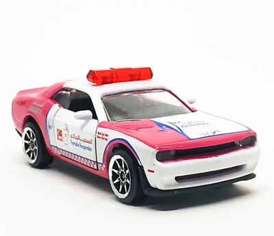 Majorette Dodge Challenger SRT Hellcat Pink Dubai Ambulance 1:66