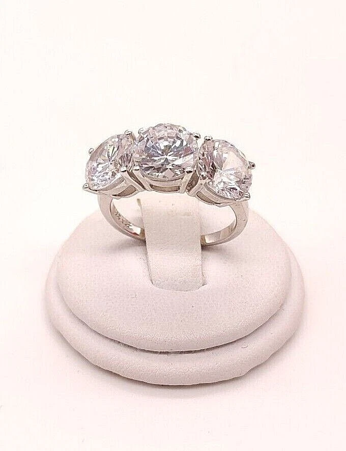 Anello TRILOGY in Argento 925 con zirconi 8 mm TAGLIO BRILLANTE con rosa eterna - Immagine 2 di 4