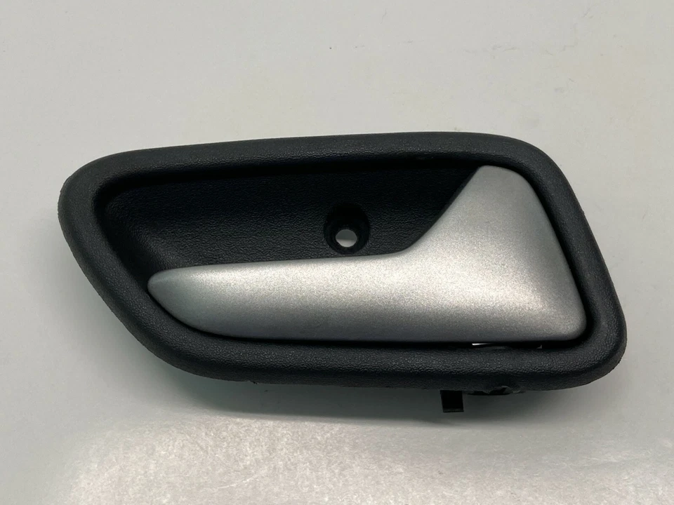 2005 2006 2007 Suzuki Aerio Front Right Passenger Side Inner Door Handle OEM Foto 2 de 4