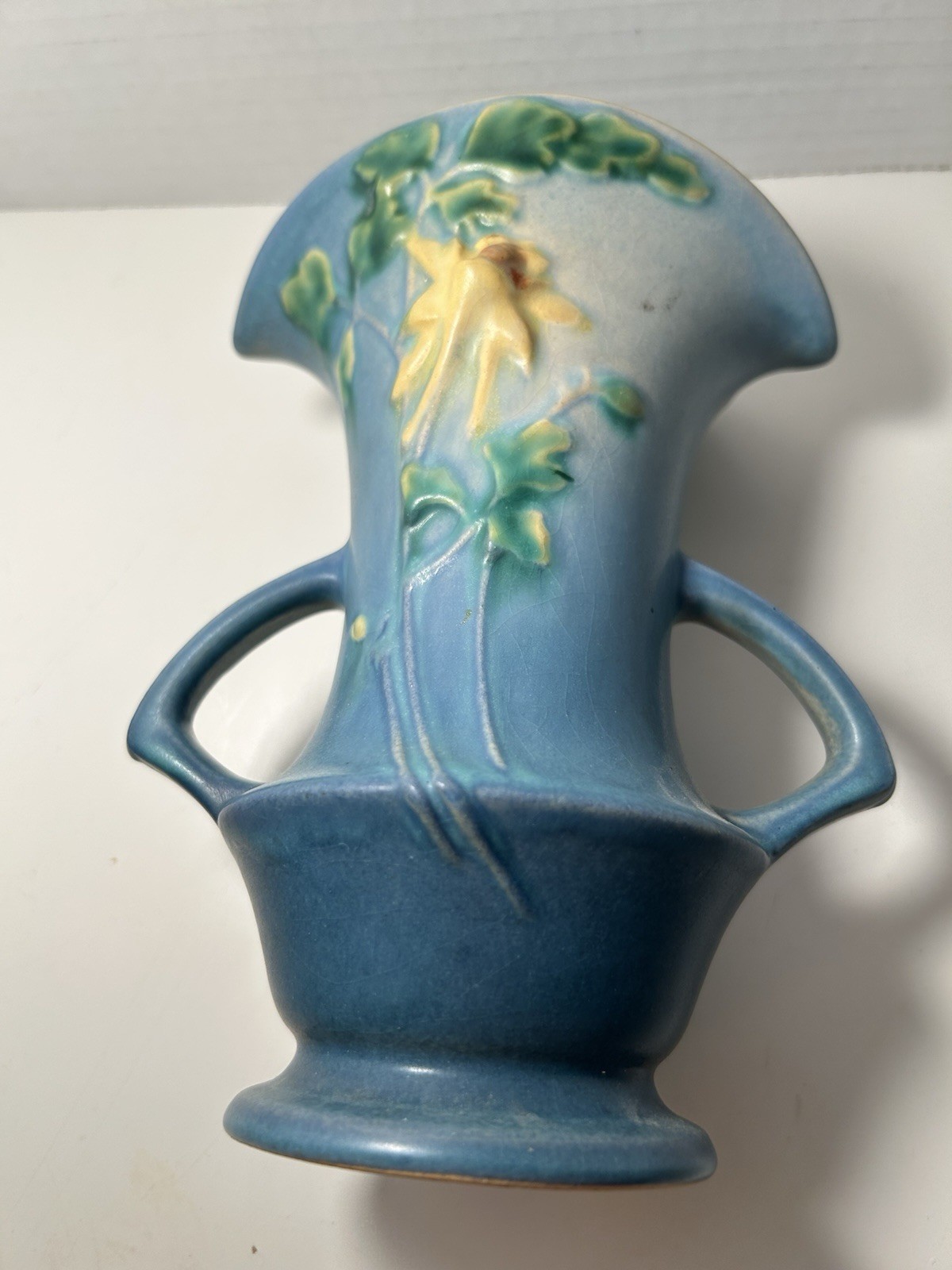 Roseville Columbine Handled Vase Blue Molded Blossoms Thin Stems USA  16-7
