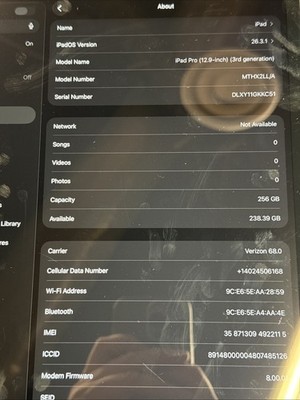 Apple iPad Pro 3rd Gen 12.9  Screen 256gb