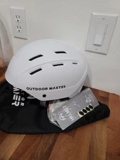 NWT! Outdoor Master Kelvin Ski Snowboard Helmet Small White