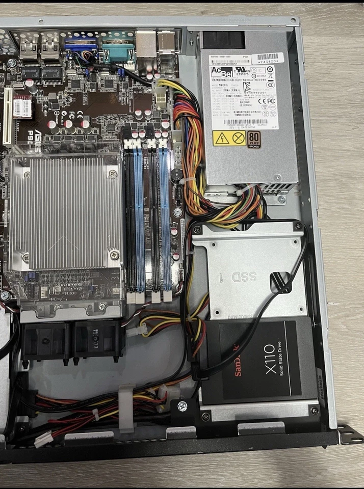 Asus RS100-E8-PI2 Server 1x Intel E3-1220 V3 64 GB SSD/1 TB HDD  - Bild 4 von 4