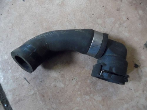 BMW E90 320d Kühlerschlauch 8375796 779262202