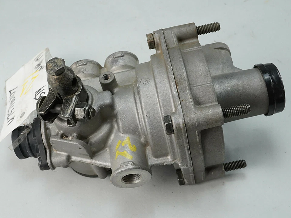 Unidad reguladora de potencia de freno Mercedes Benz Wabco 4757100207 OEM Foto 4 de 4