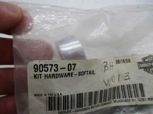 Harley Davidson Genuine NOS Softail Hardware Kit 90573-07 - 第 2/2 張圖片