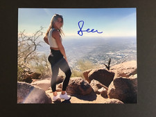 SOPHIA JURKSZTOWICZ BOSTON BRUINS ANALYST AUTO'D 8X10 PHOTO