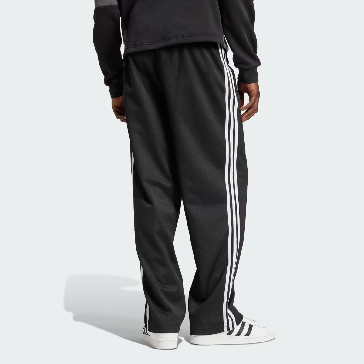 新品 adidas アディダス ORIGINALS FIREBIRD TRACK adidas Adicolor Classic Firebird Loose Track Top - Black