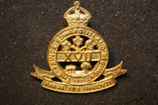Old Canada The Prince Edward Island Regiment Cap Badge double lug King's Crown 