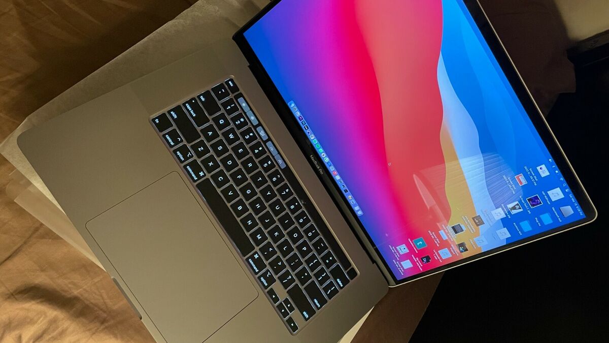 Apple MacBook Pro 16 inch 2019 (Intel i9 9th Gen 2.4Ghz 64GB Apple MacBook Pro 16 inch 2019 (Intel i9 9th Gen 2.4Ghz 64GB