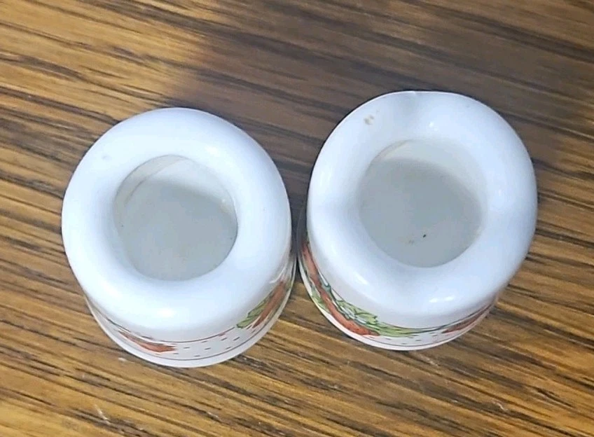 Juego pequeño vintage de 2 soportes para palillos de dientes de fresa de Russ 1" Foto 4 de 4