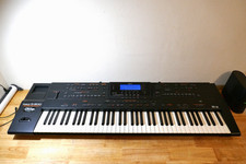SYNTHÉTISEUR ROLAND ARRANGER WORKSTATION 64 VOICE POLYPHONY G-800 KEYBOARD USED