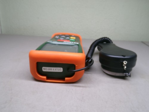 EXTECH LT300 DIGITAL LIGHT METER W/CASE - Picture 8 of 8